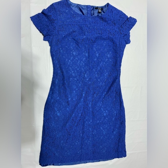 Jacob Dresses & Skirts - Elegant Blue Lace Short Sleeve Dress